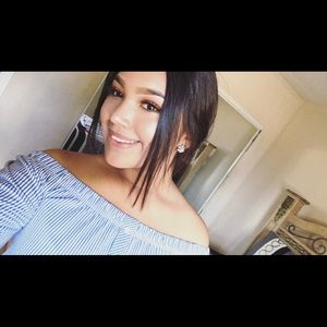 Meet your Posher, Isabel